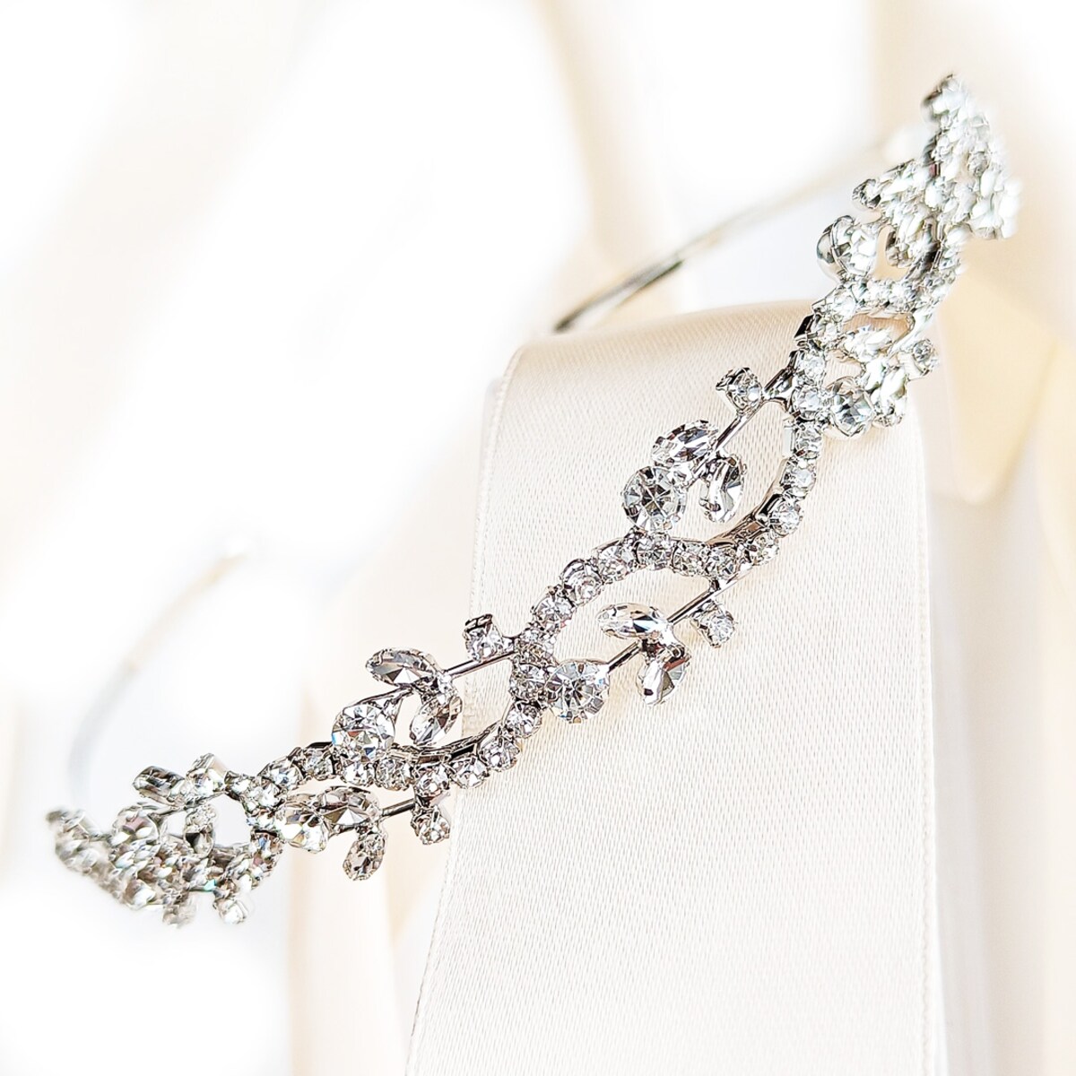 Opaska srebrna rustykalna z cyrkoniami na ślub