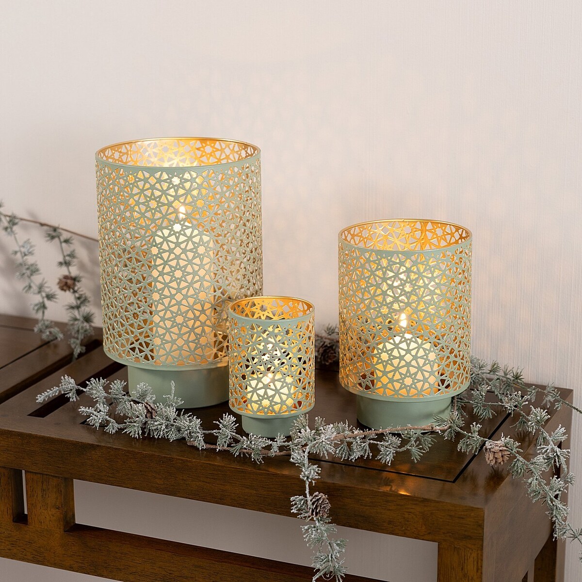 Gałązka Snowy Pine 180 cm boże narodzenie, święta, świąteczne, zielony, 180x3x3 cm