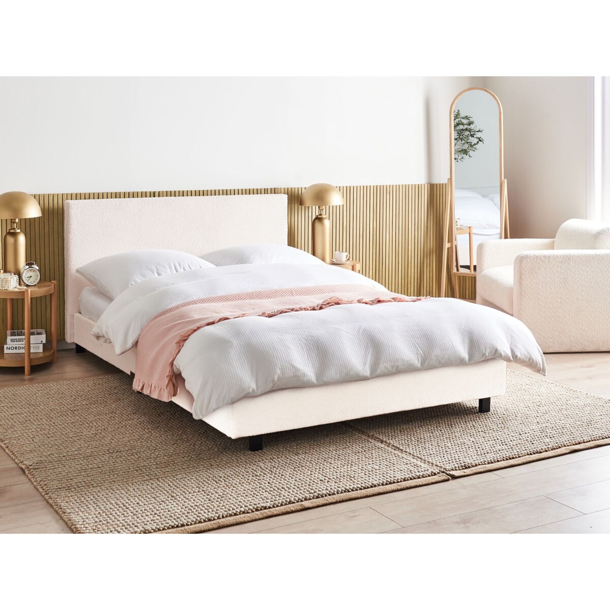 Łóżko Boucle ALBI 140 x 200 cm Złamana biel