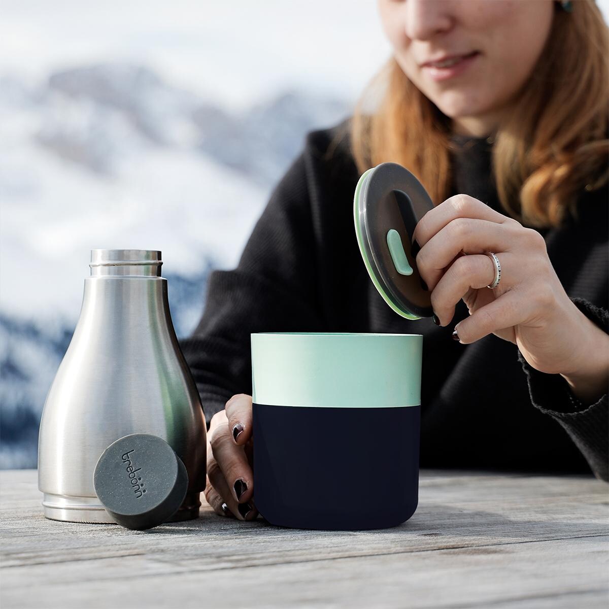 Pojemnik na jedzenie i wodę w kształcie butelki 3w1 / Trebonn