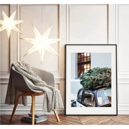 Poster Story, Plakat, Obraz - Zabytkowy Brązowy Samochód z Choinką na Dachu, wymiary 70 x 100 cm