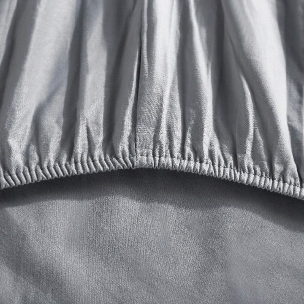 Prześcieradło Satynowe Z Gumką 160X200 + 30 Cm J. Szary