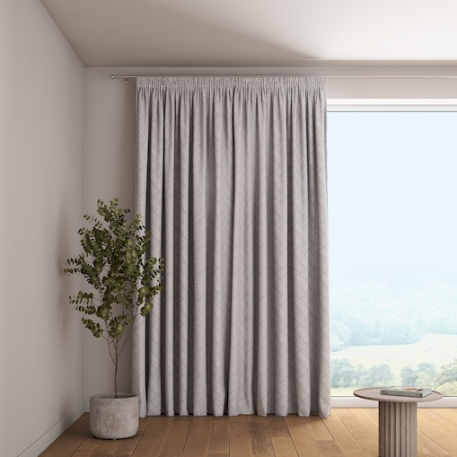 Zasłona na taśmie marszczącej 1 szt. 130x260 szare wzory geometryczne