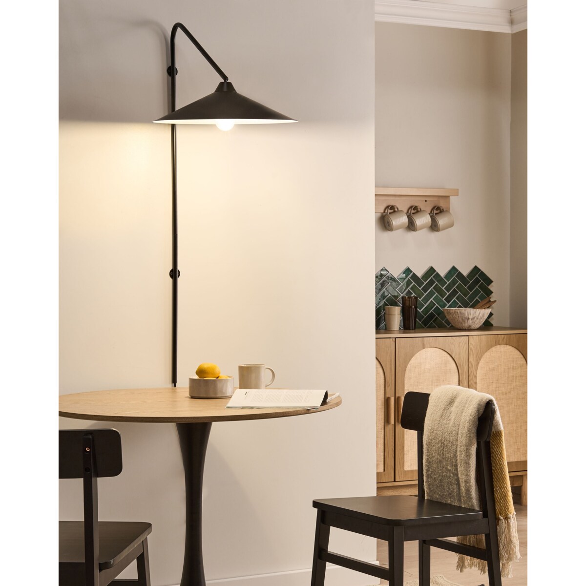 Lampa ścienna NENTON Czarny Metal