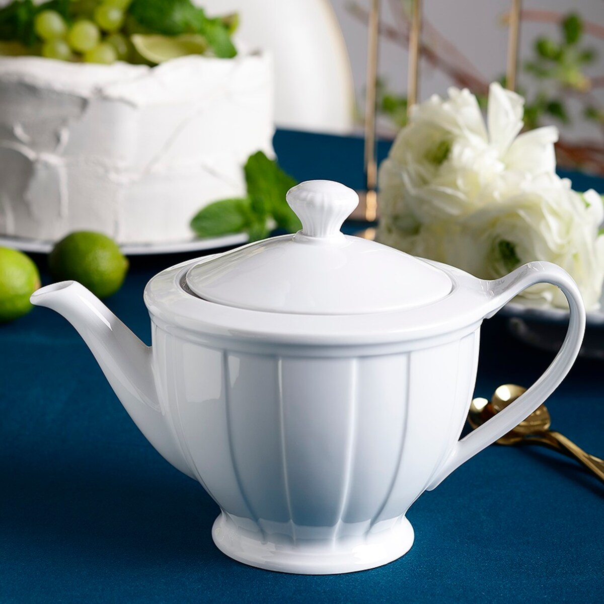 Czajnik 1100 ml Oktawa biała 0001