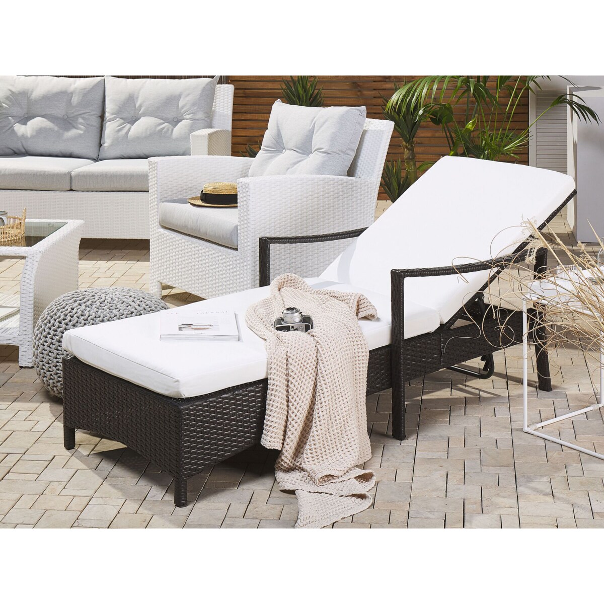 Leżak ogrodowy z technorattanu brązowy VASTO