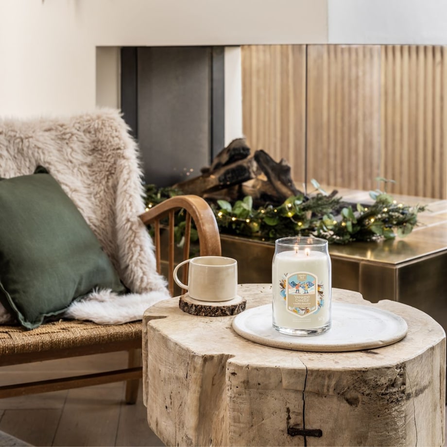 YC SIGNATURE – Świeca duża VANILLA FLURRIES