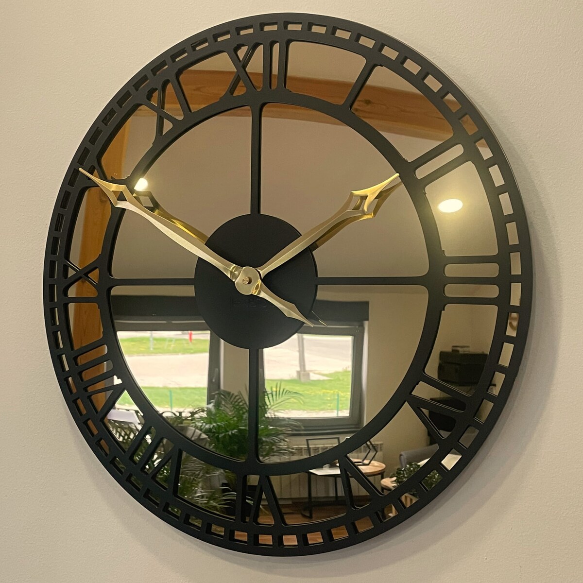 Metalowy zegar ścienny czarny lustro złote 50cm