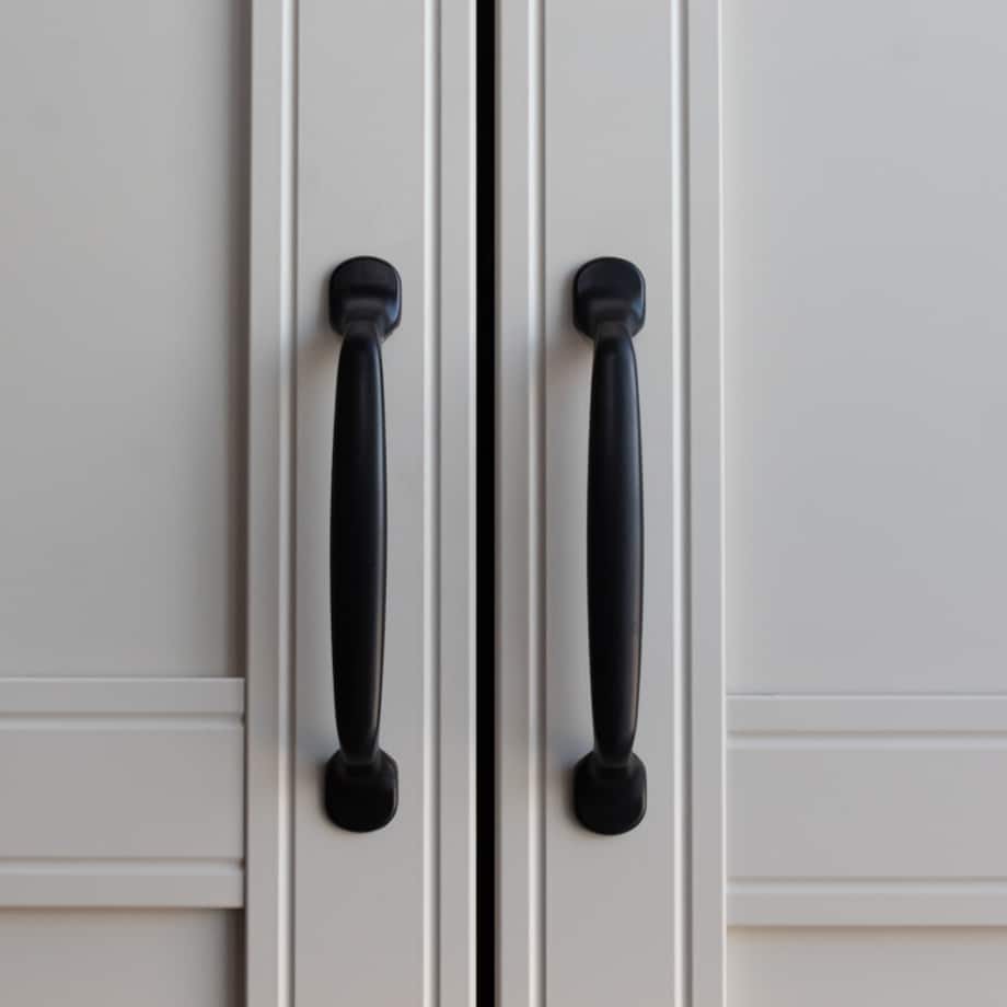 10x Uchwyt meblowy elegancki czarny 128 mm zestaw do mebli 10 szt