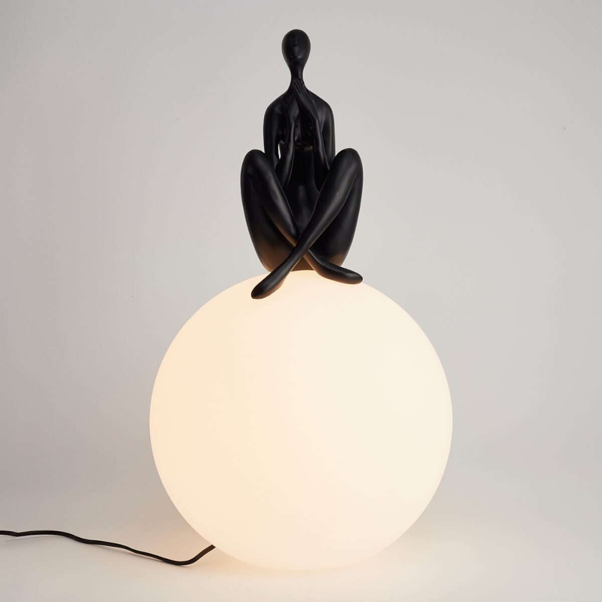 Lampka stołowa do sypialni WOMEN ST-6020-C black Step kulista biała czarna