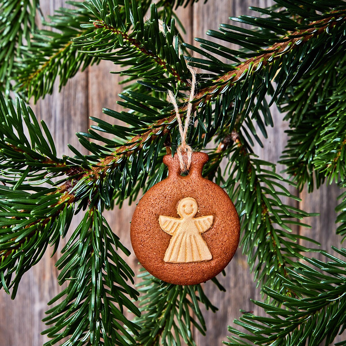 Foremka do wykrawania ciastek Bombka z Aniołkiem 6 cm / Birkmann