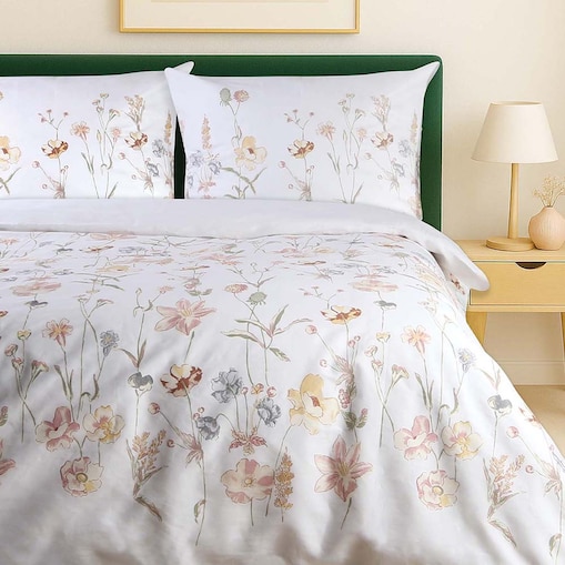 Pościel satyna bawełniana 180x200 Floralis delikatne kremowe kwiaty na biały tle, Satynlove