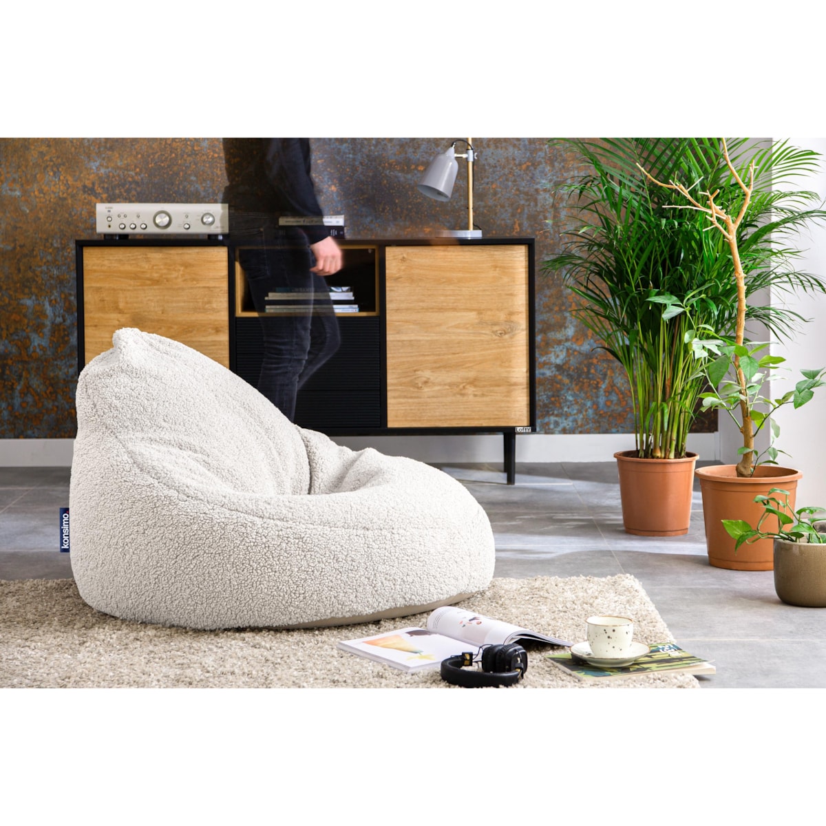 KONSIMO COSMO puf typu worek w kolorze białym