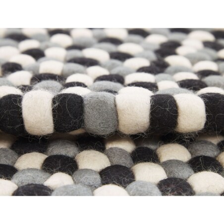 Dywan okrągły z filcowych kulek ø 140 cm wielokolorowy PENEK