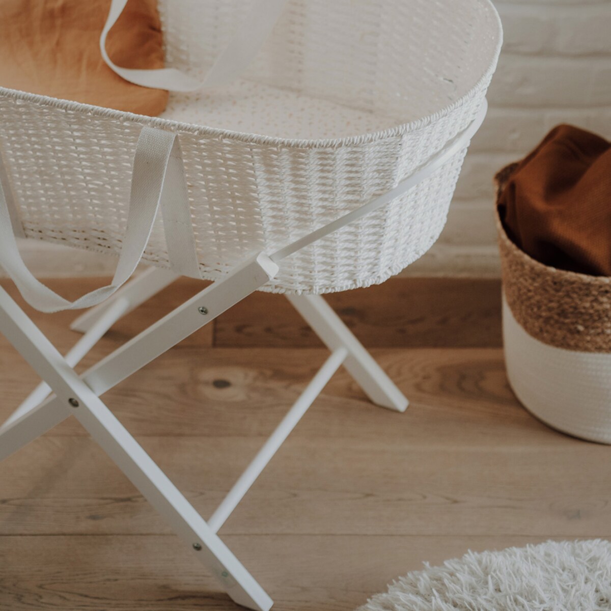 Stojak na kosz Happy Moses - Smart Stand biały