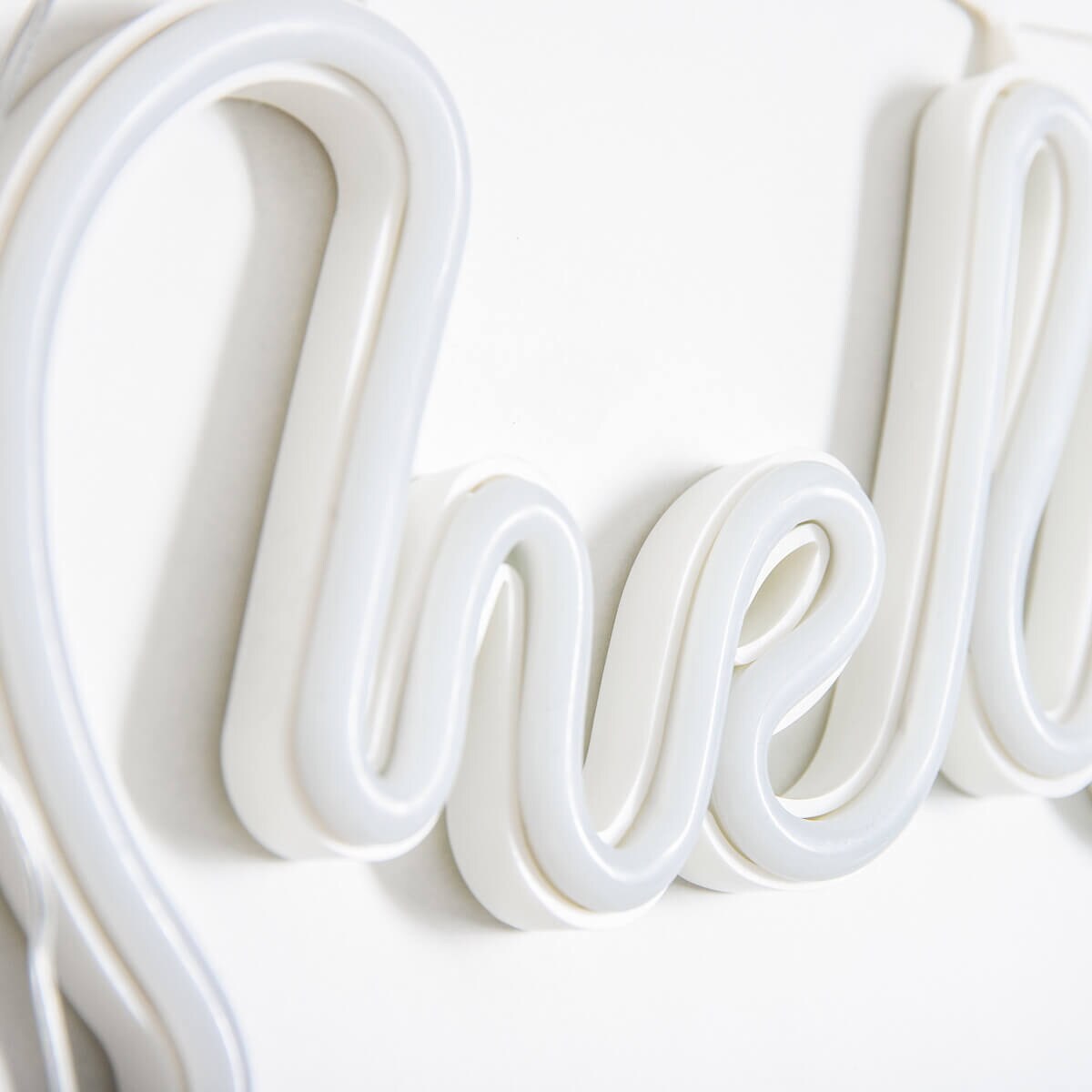 Neonowa lampa stołowa Neon FM-NL41 Zumaline LED dziecięca hello różowa biała