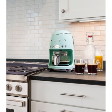 Ekspres do kawy przelewowy pastelowa zieleń 50's Style, SMEG