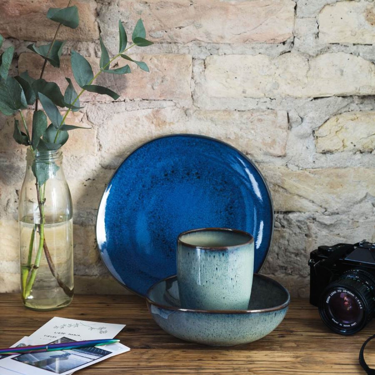 Talerz sałatkowy Lave bleu niebieski Like, 23.5 x 23 x 2.6 cm, Villeroy & Boch