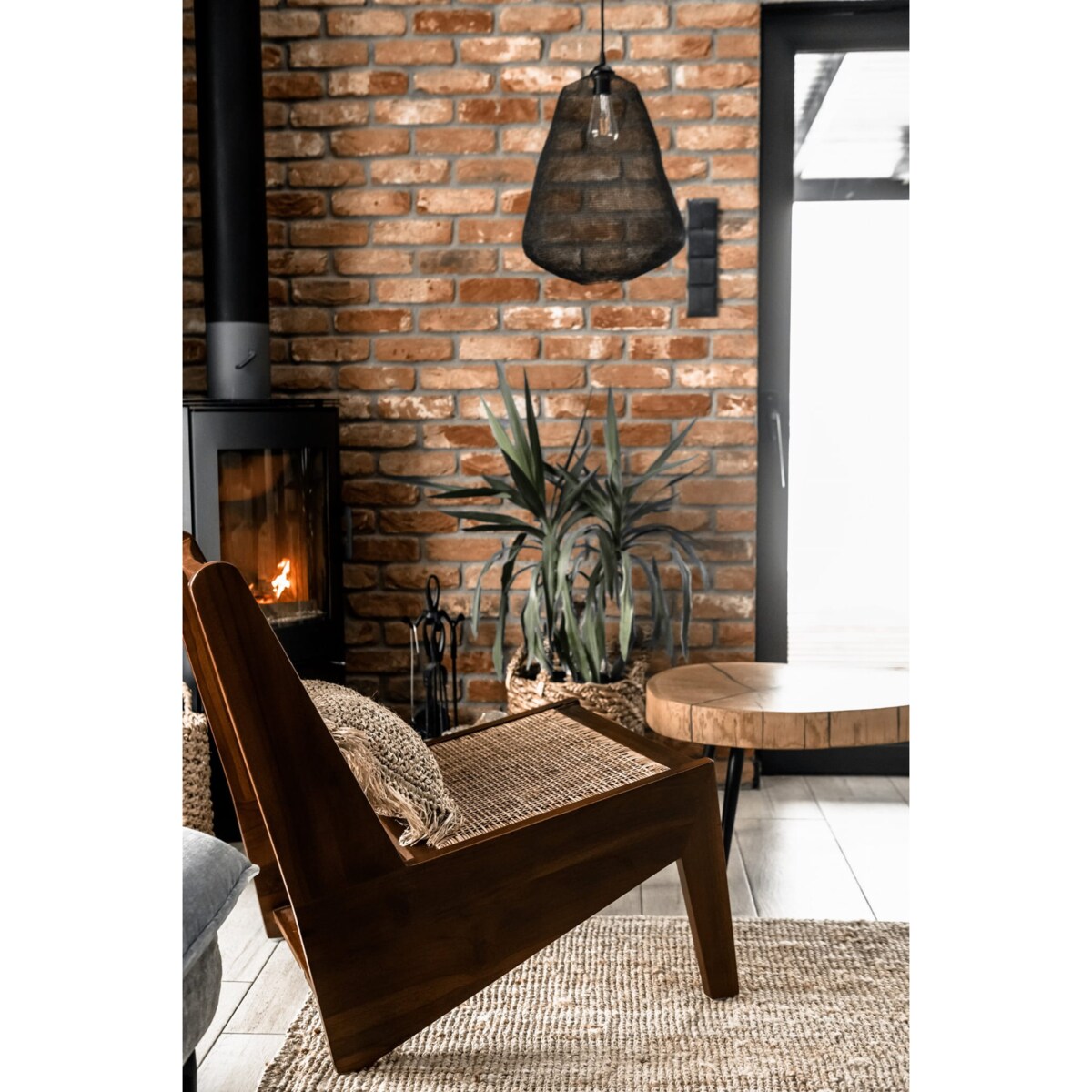 FOTEL ELISHA Z DRZEWA TEAKOWEGO