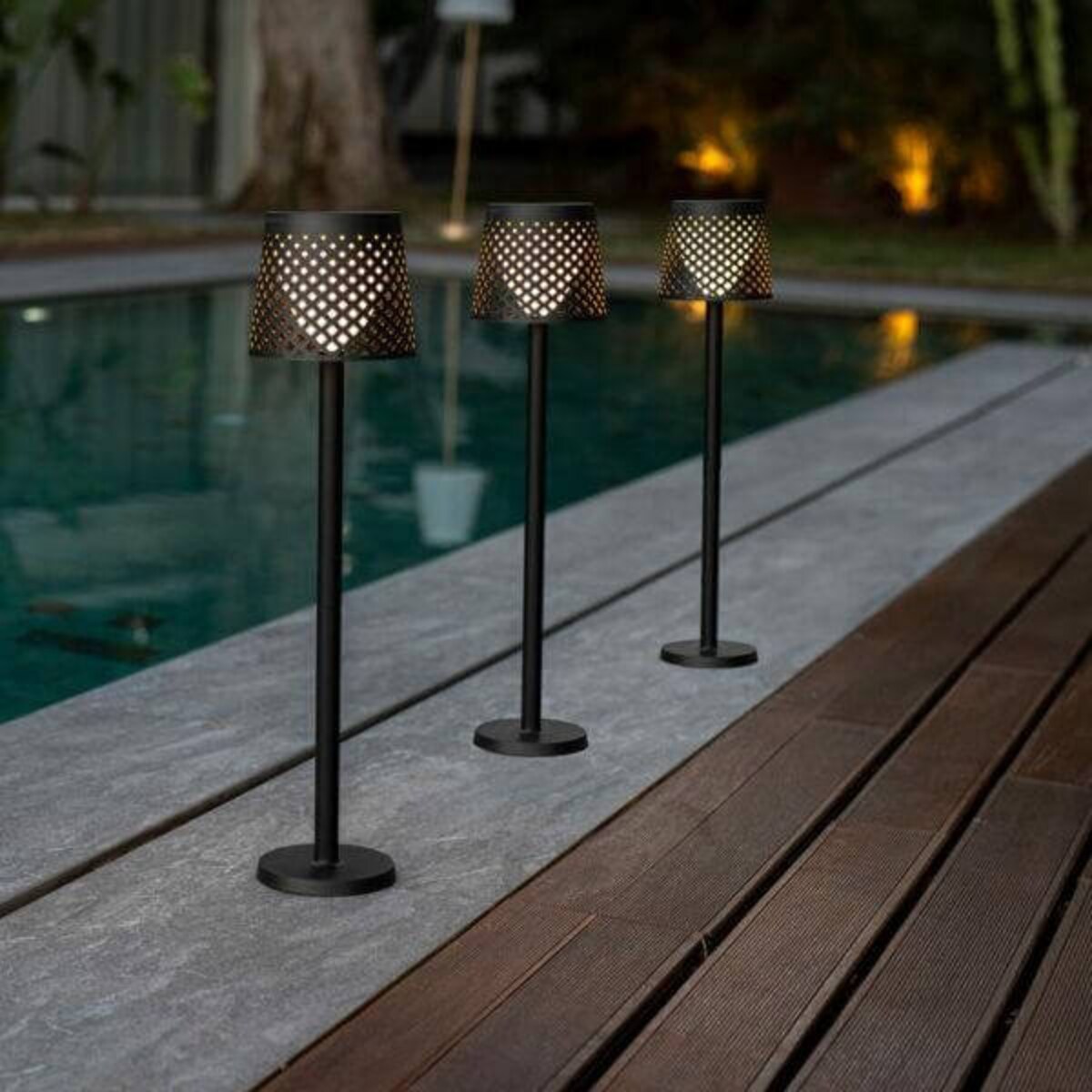 Wielofunkcyjna lampa ogrodowa Greta LUMGRE080NXSWNW King Home IP65 czarny