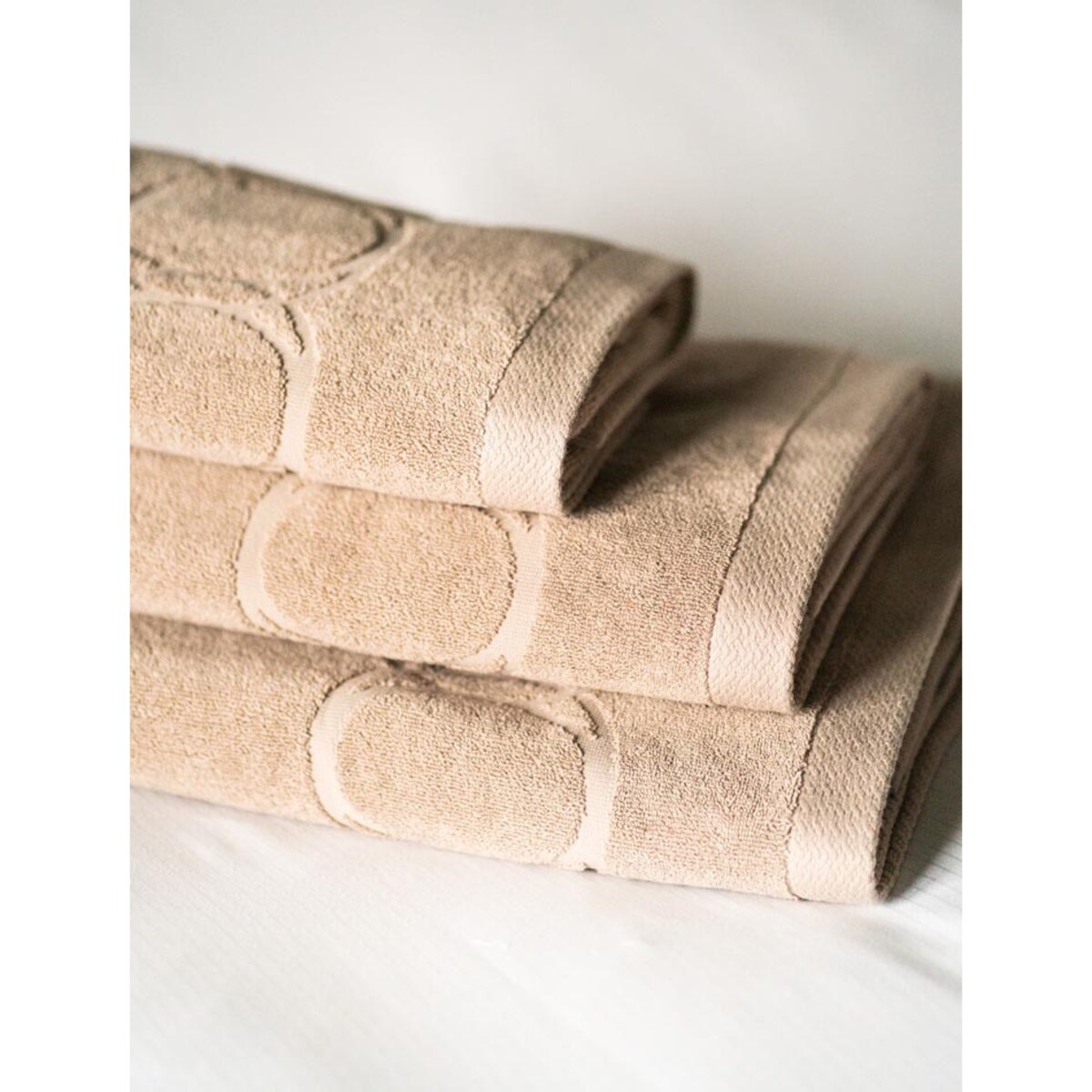 Ręcznik kąpielowy 70 x 140 cm (beżowy) Monogram Opus OFFICINE Monogram