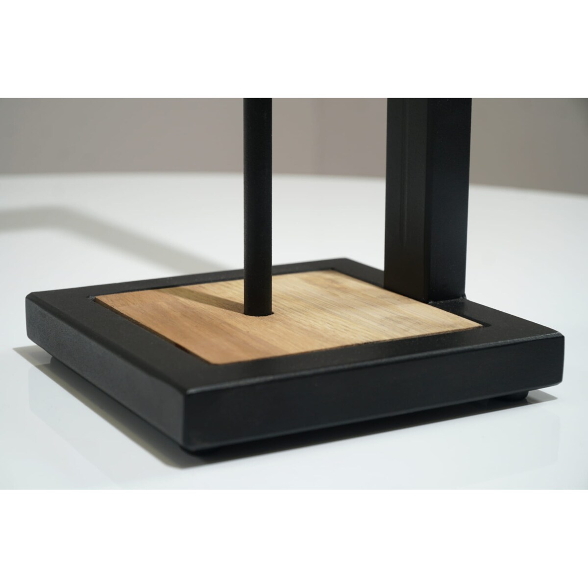 Stojak na papier toaletowy LOFT czarny