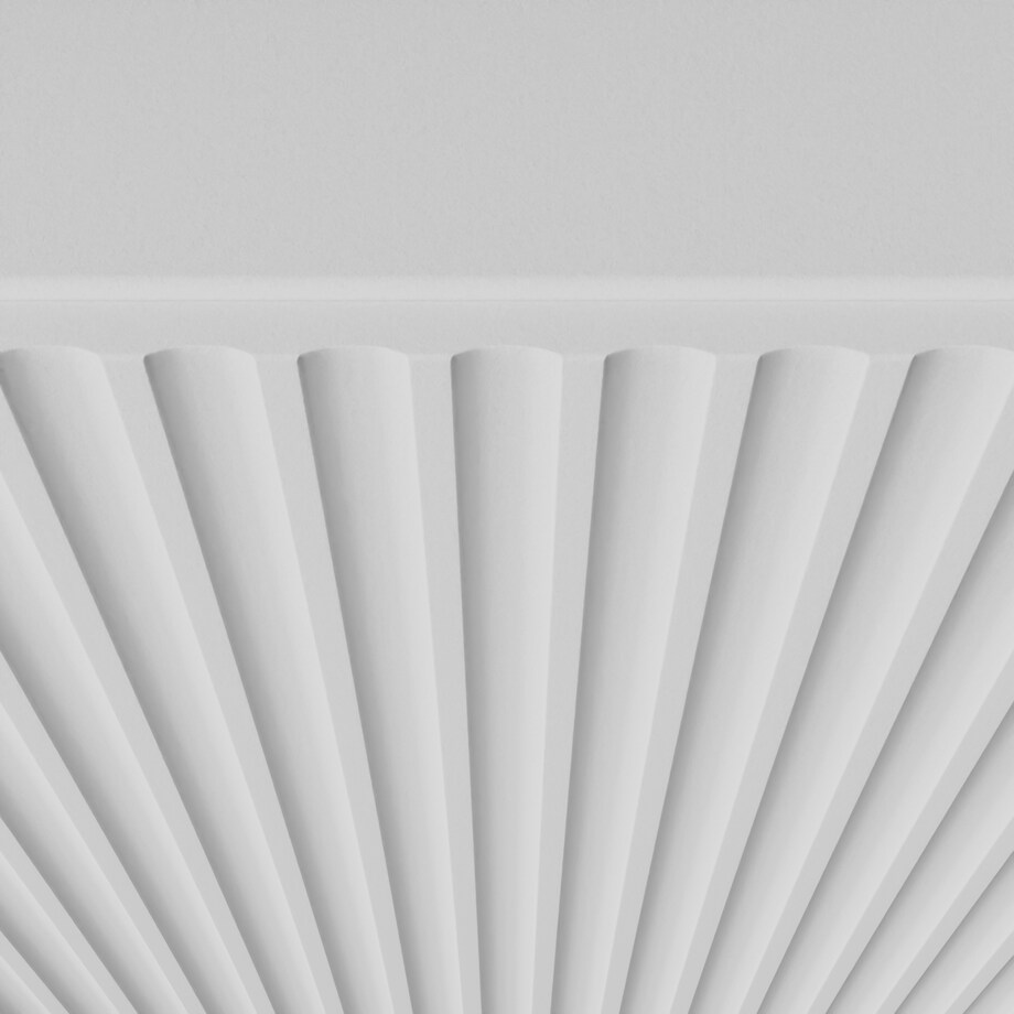 Szafka RTV NOELI, wisząca z ryflowanymi frontami pod telewizor- biała