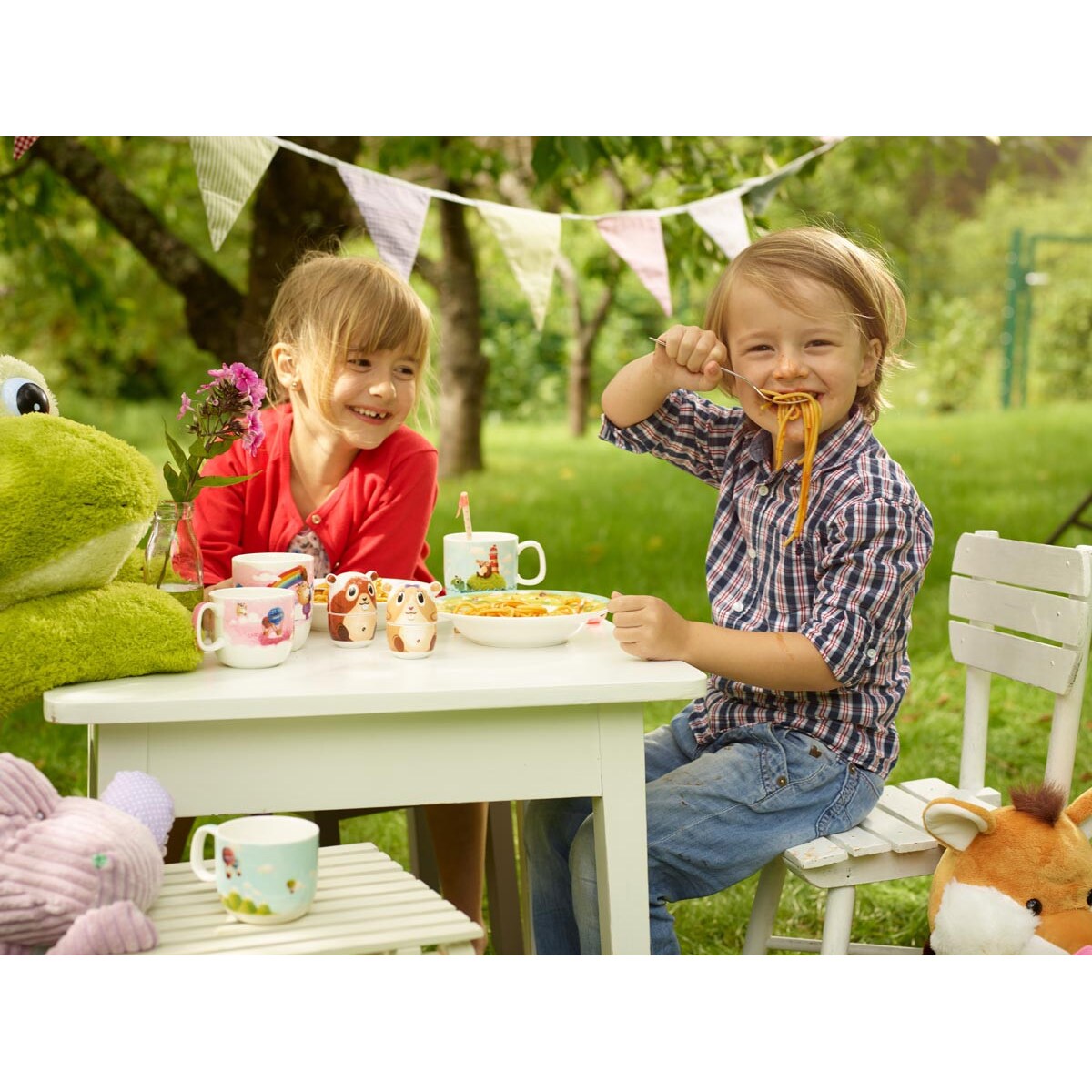 Kubek z dwoma uchwytami Lily in Magicland, Villeroy & Boch