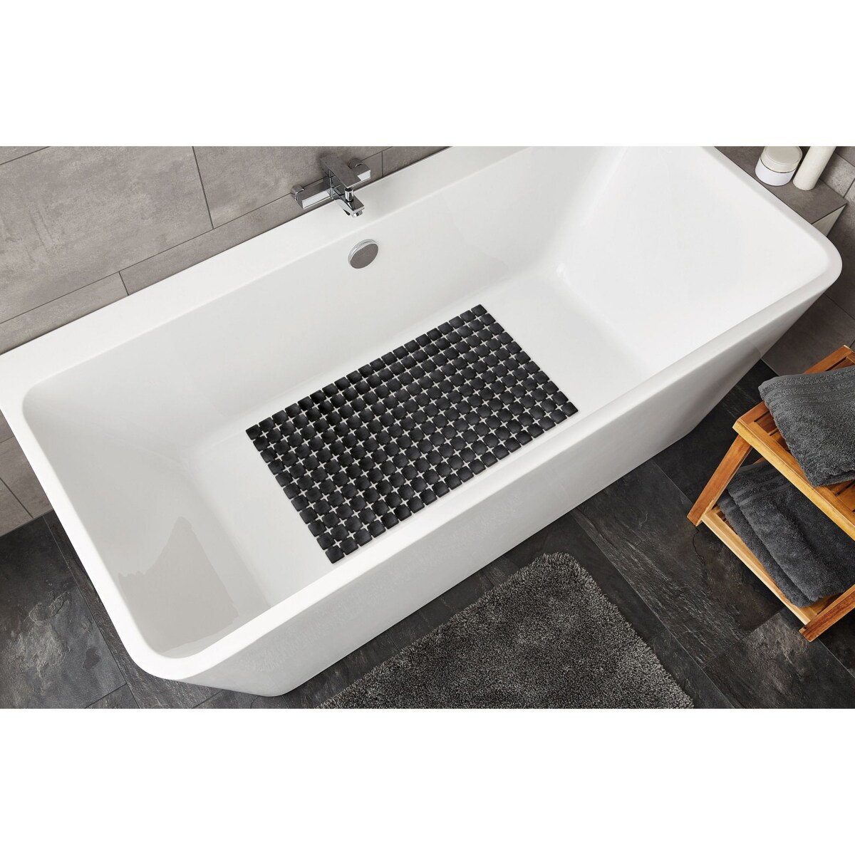 Kleine Wolke Gatty Mata antypoślizgowa do wanny 39x68 cm czarna in&outdoor