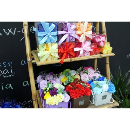 PACHNĄCE RÓŻE KWIATY MYDLANE FLOWER BOX na upominek urodziny prezent święta