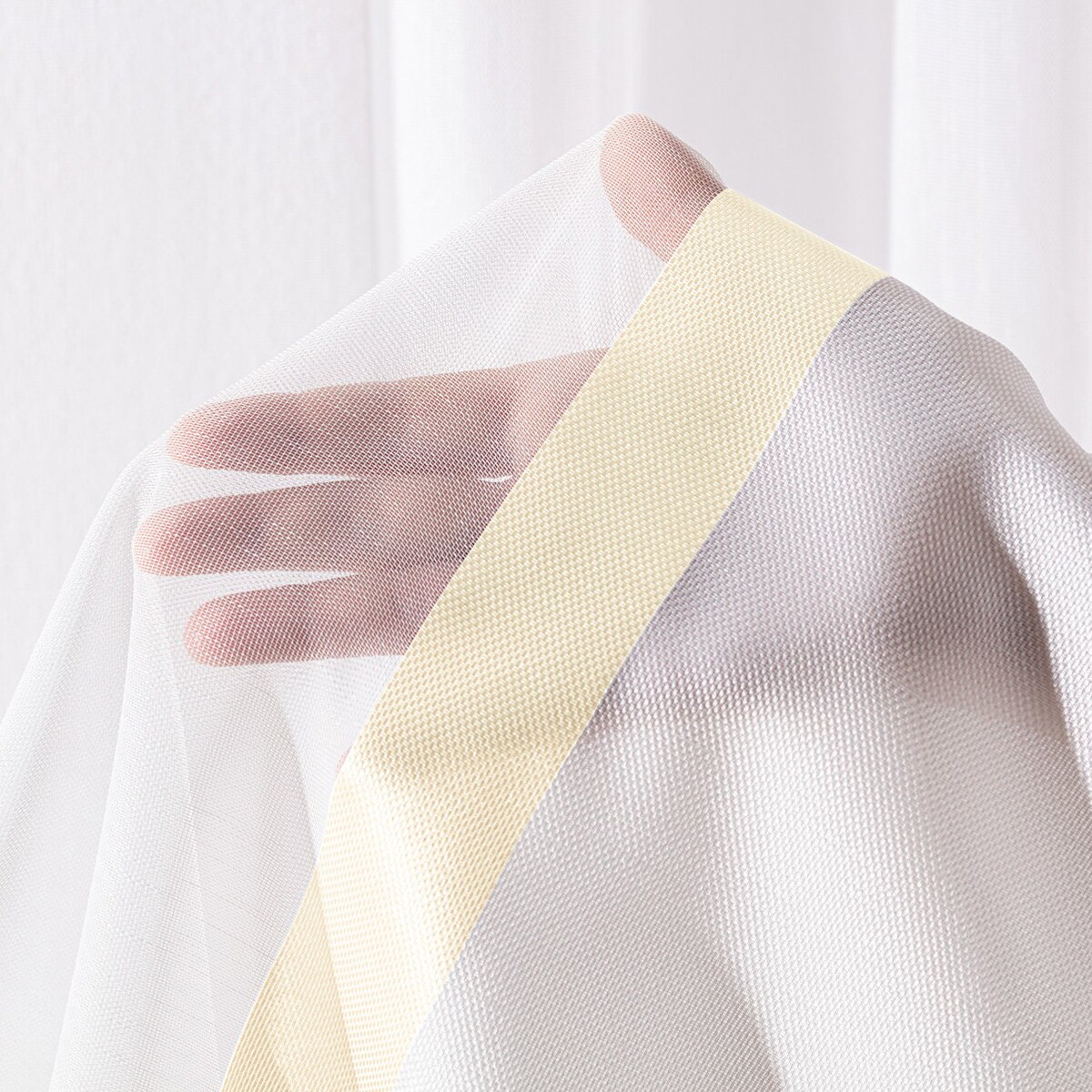 Firana na taśmie wave 300x245 ecru z satynowym złotym pasem na dole