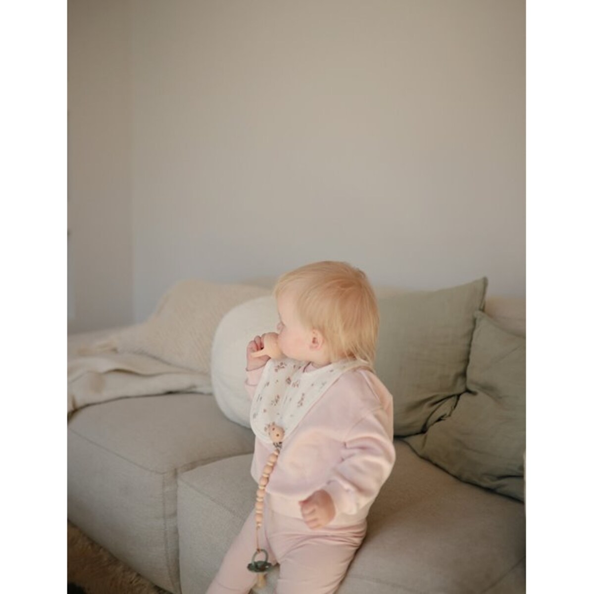 Mushie Zawieszka do Smoczka Luna Blush