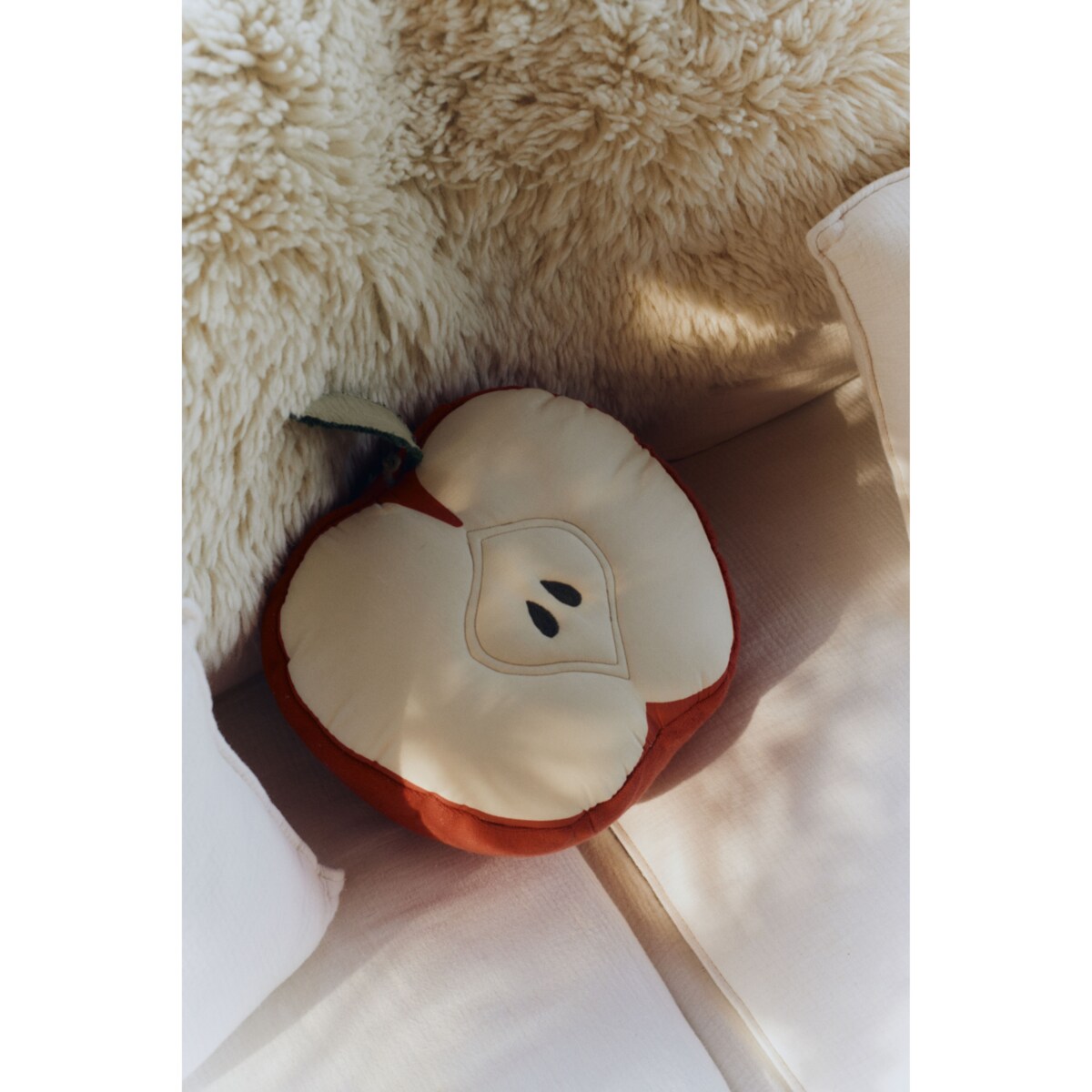 Lorena Canals - Poduszka dekoracyjna Jabłko, Farm