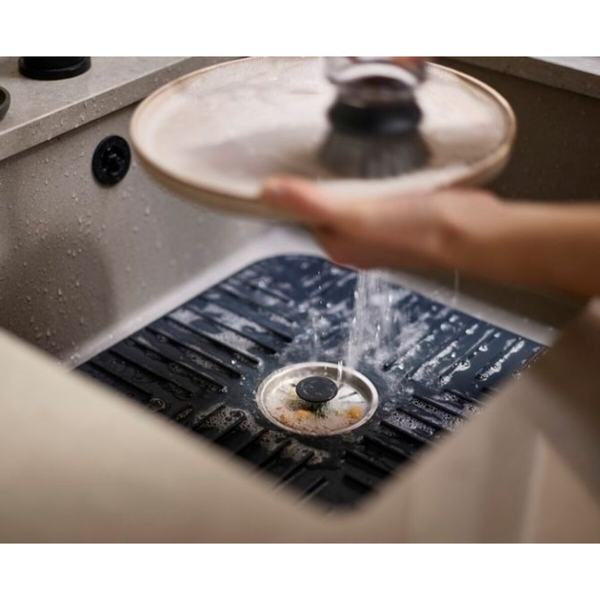 Mata do zlewu S SinkShield Joseph Joseph