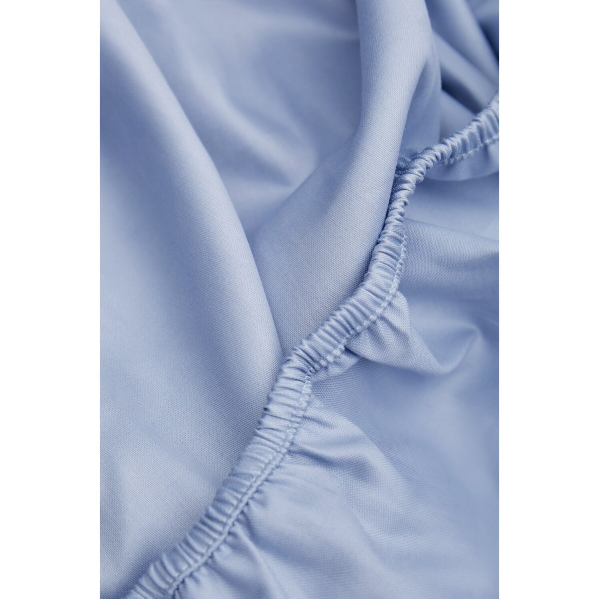 Prześcieradło satynowe z gumką ice blue 140 x 200 cm