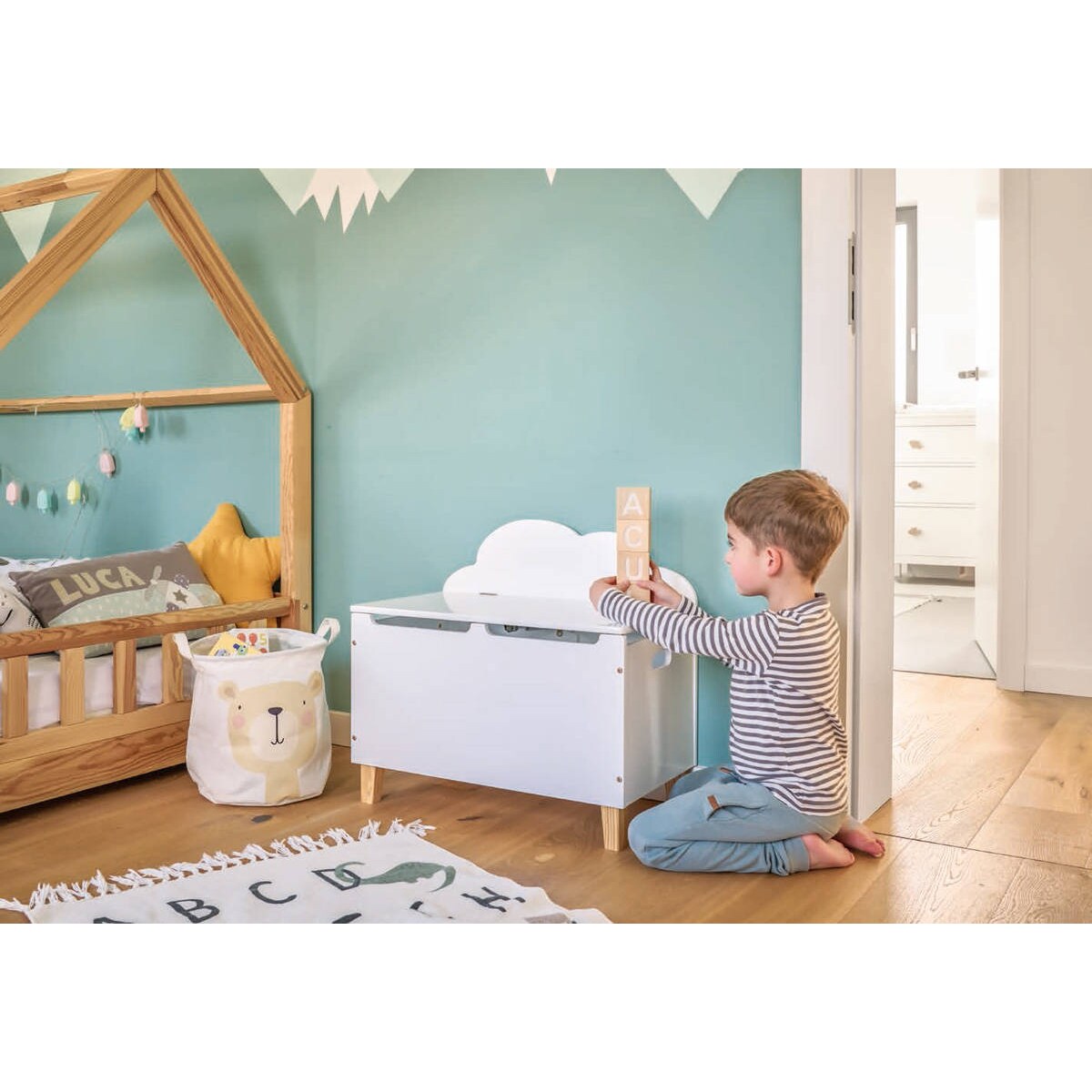 Drewniana skrzynia na zabawki CHMURKA, ława, 60 cm