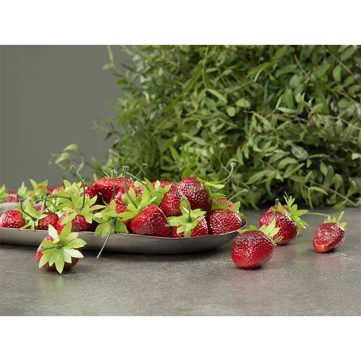 SZTUCZNE TRUSKAWKI 10 szt. JAK ŻYWE pływająca ozdoba wodoodporne zestaw