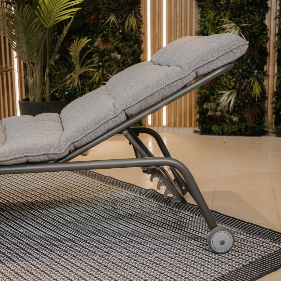 Leżak ogrodowy Vibe szary, z regulacją oparcia