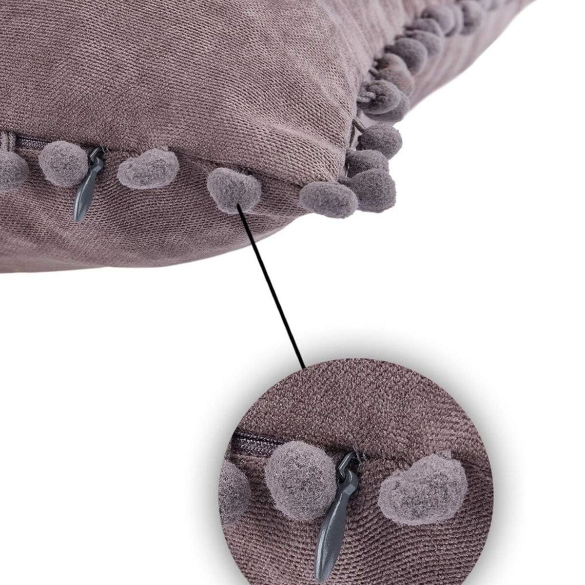 Poszewka dekoracyjna 45x45 szara, z pomponami