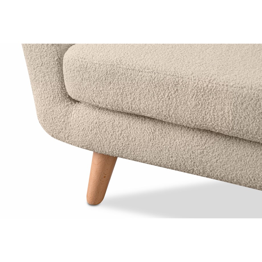 KONSIMO TAGIO Skandynawska 2-osobowa sofa z kremowej tkaniny jagnięcej