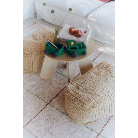 Lorena Canals - Pufa Stóg Słomy, Farm