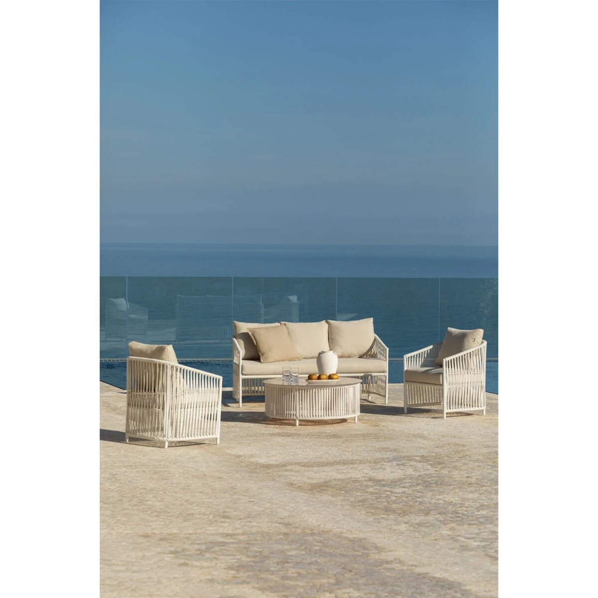 Zestaw ogrodowy: dwuosobowa sofa, 2 fotele i stolik kawowy kremowy Sophie