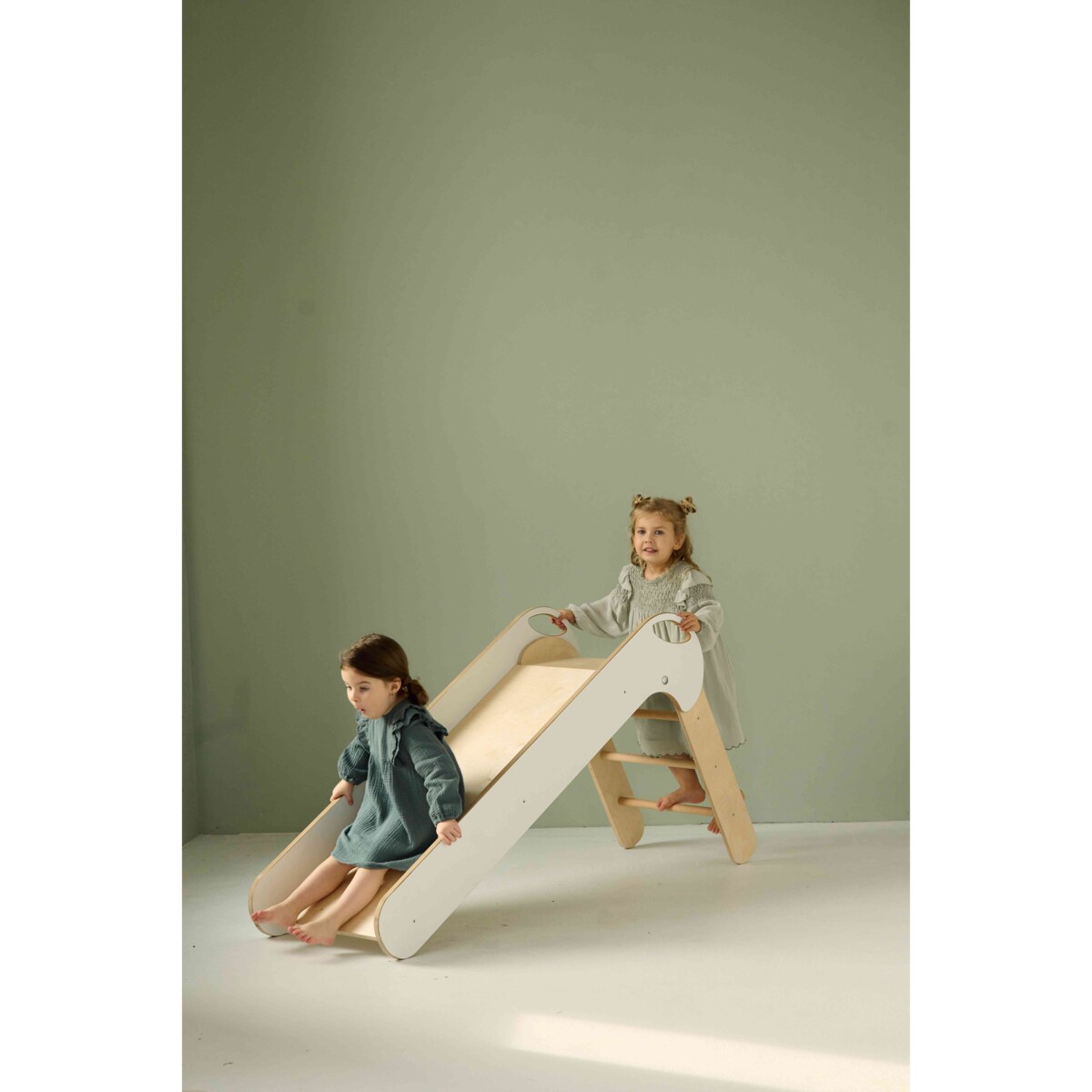 Drewniana zjeżdżalnia dla dzieci - składana