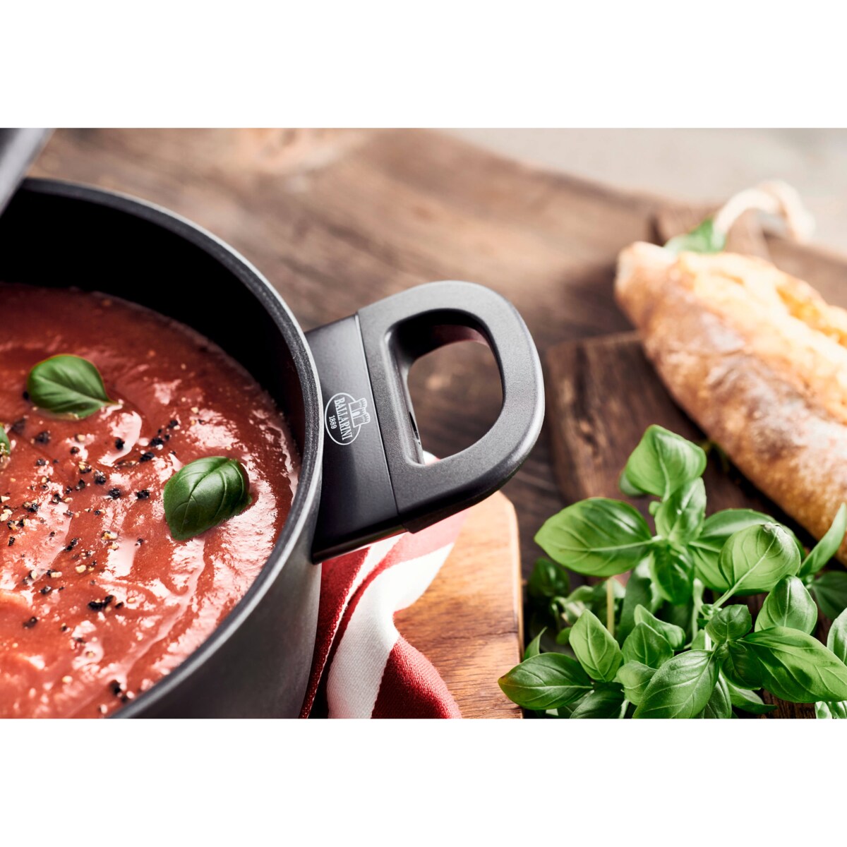 Garnek indukcyjny z pokrywką Ballarini Avola - 4.8 ltr