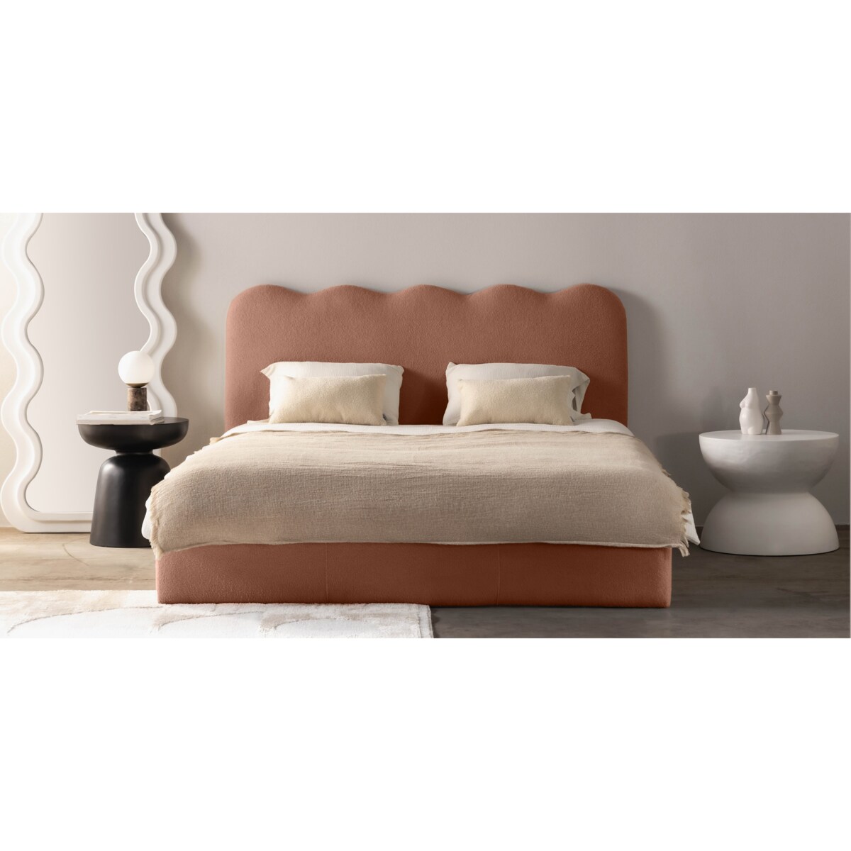 Łóżko 160x200 cm ze stelażem i pojemnikiem bouclé miedziane