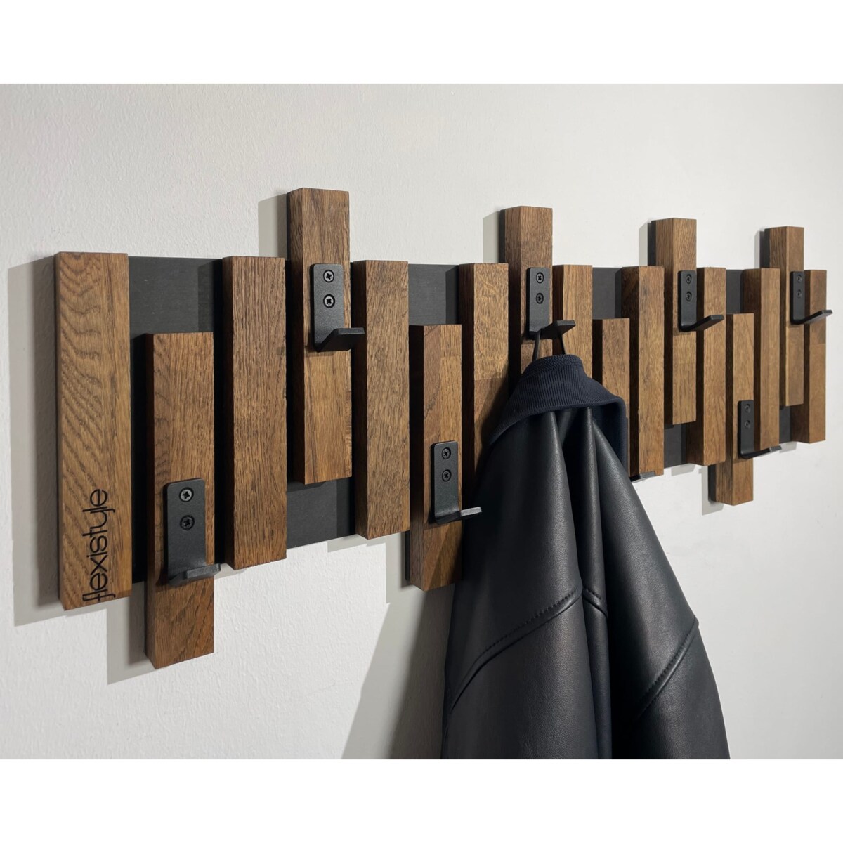 Wieszak ścienny na ubrania Lamele Mini 80cm brązowy