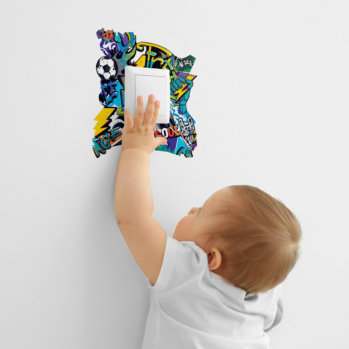 Naklejka Pod Włącznik Światła Dla Dzieci Graffiti Abstrakcja Piłka Nożna 20x20cm