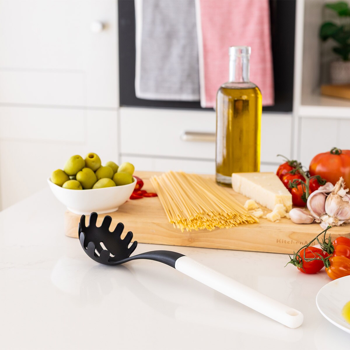 KitchenAid łyżka do makaronu Porcelain White