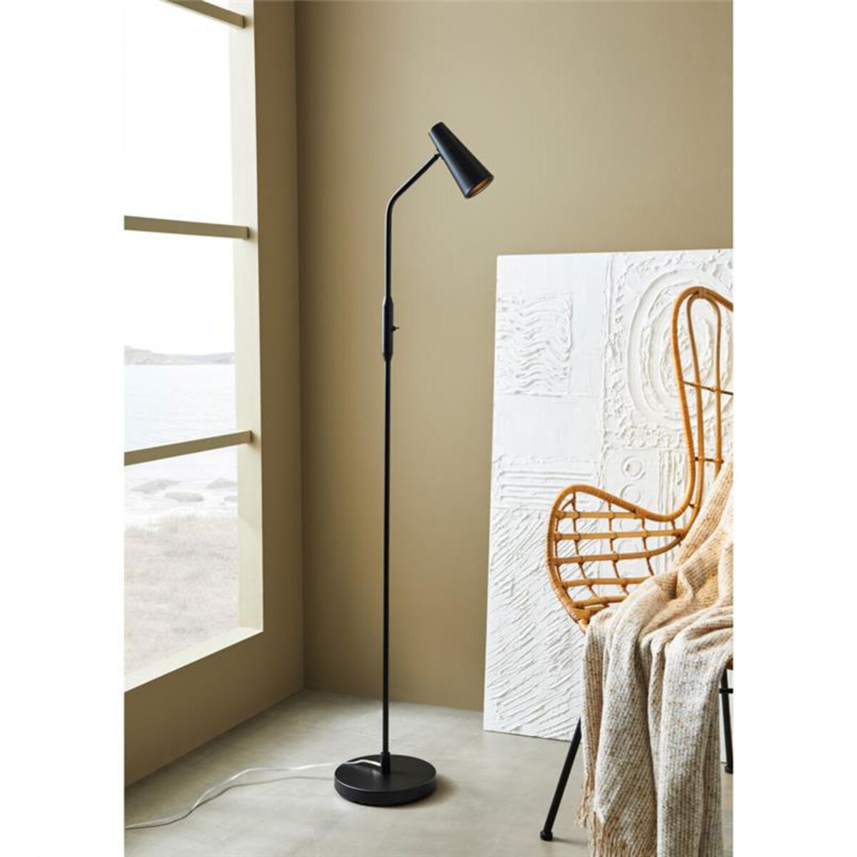 Podłogowa lampa salonowa Crest 108206 stojąca reflektorek czarny