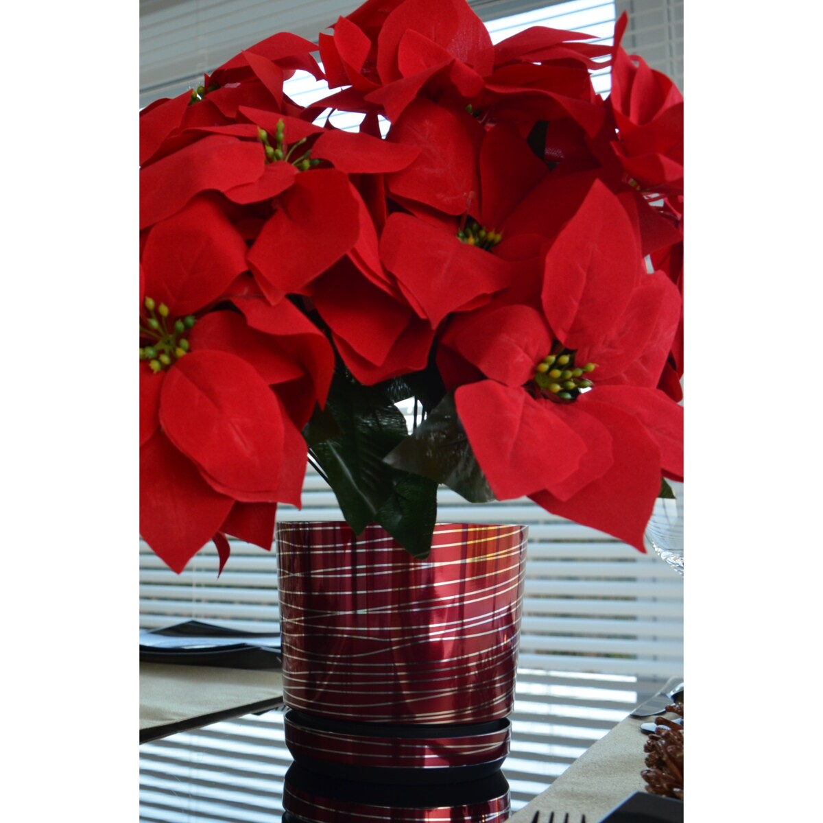 12 cm wzór WIŚNIOWA ZE SREBRNĄ NITKĄ Doniczka z podstawką bordowa glamour lustrzane srebrne paski połysk czerwona